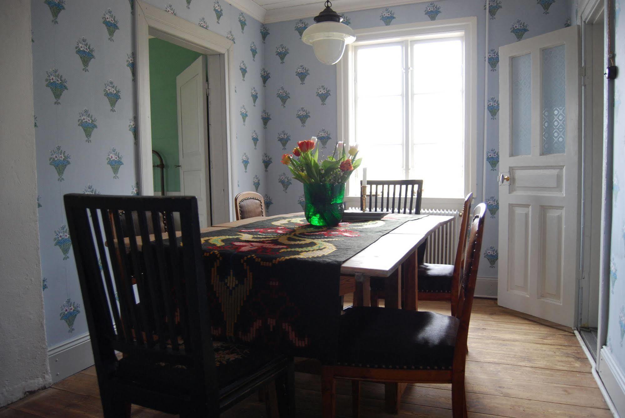 Naestegarden Bed & Breakfast Satuna Bagian luar foto